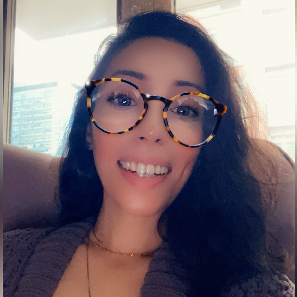 Meet your Posher, Tahira
